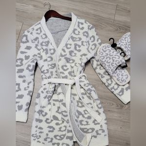 Comfy luxe leopard print robe and slippers
